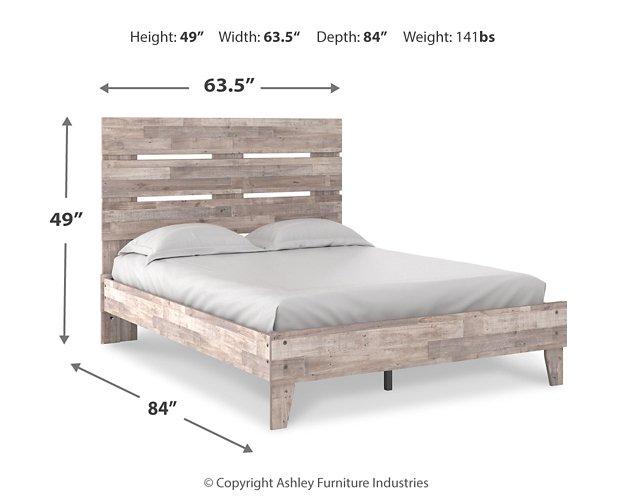 Neilsville Panel Bed